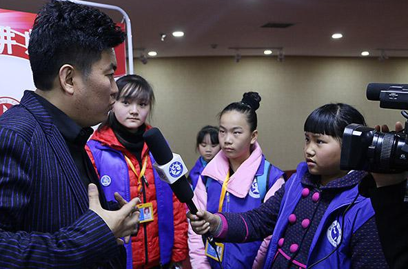 “30字的元旦由来如何写？”