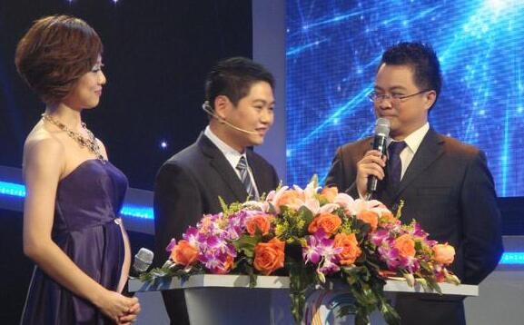 “黄四娘家花满蹊的下一句是什么？”