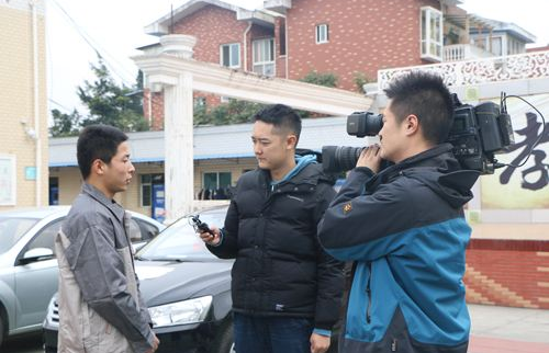 “雪泥鸿爪是形容什么？”